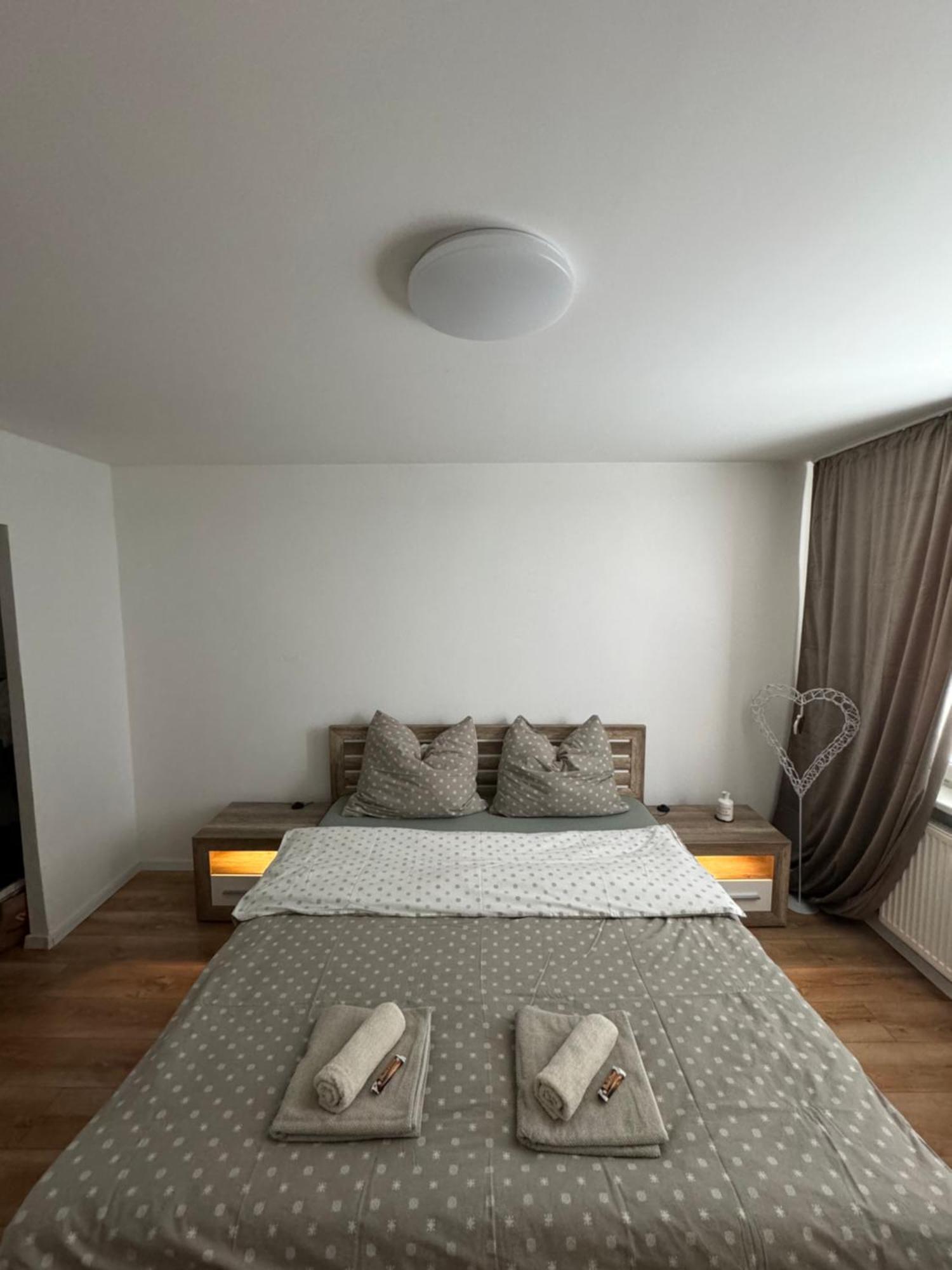 Modern Central Apartment 尼特拉 外观 照片