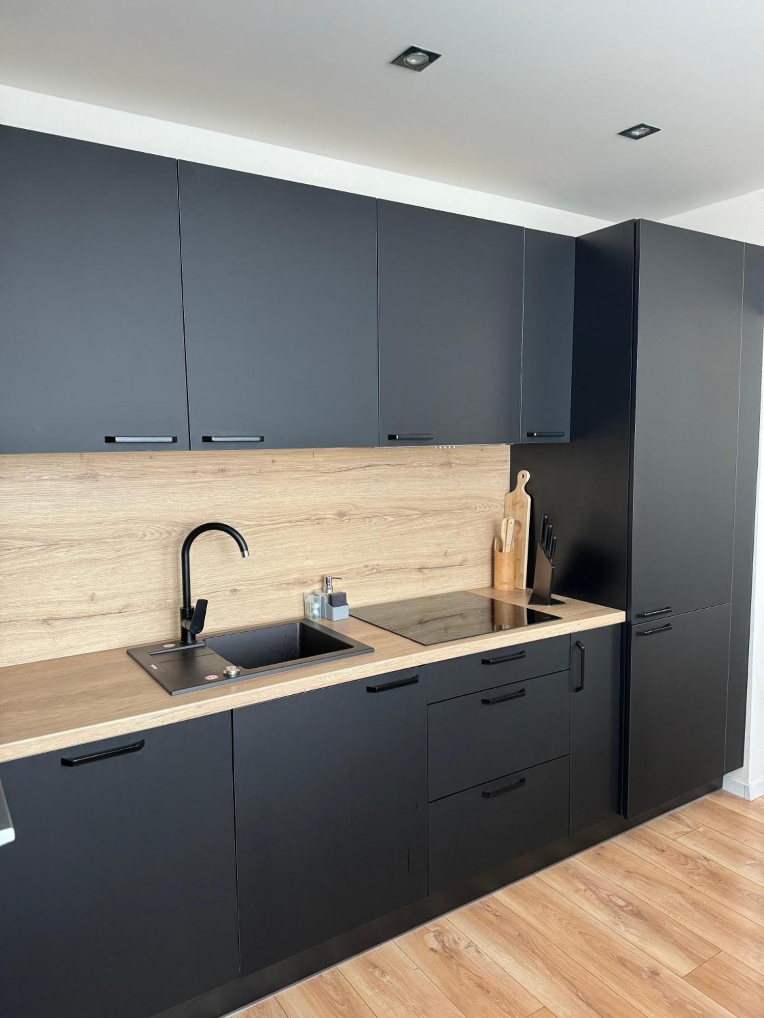 Modern Central Apartment 尼特拉 外观 照片