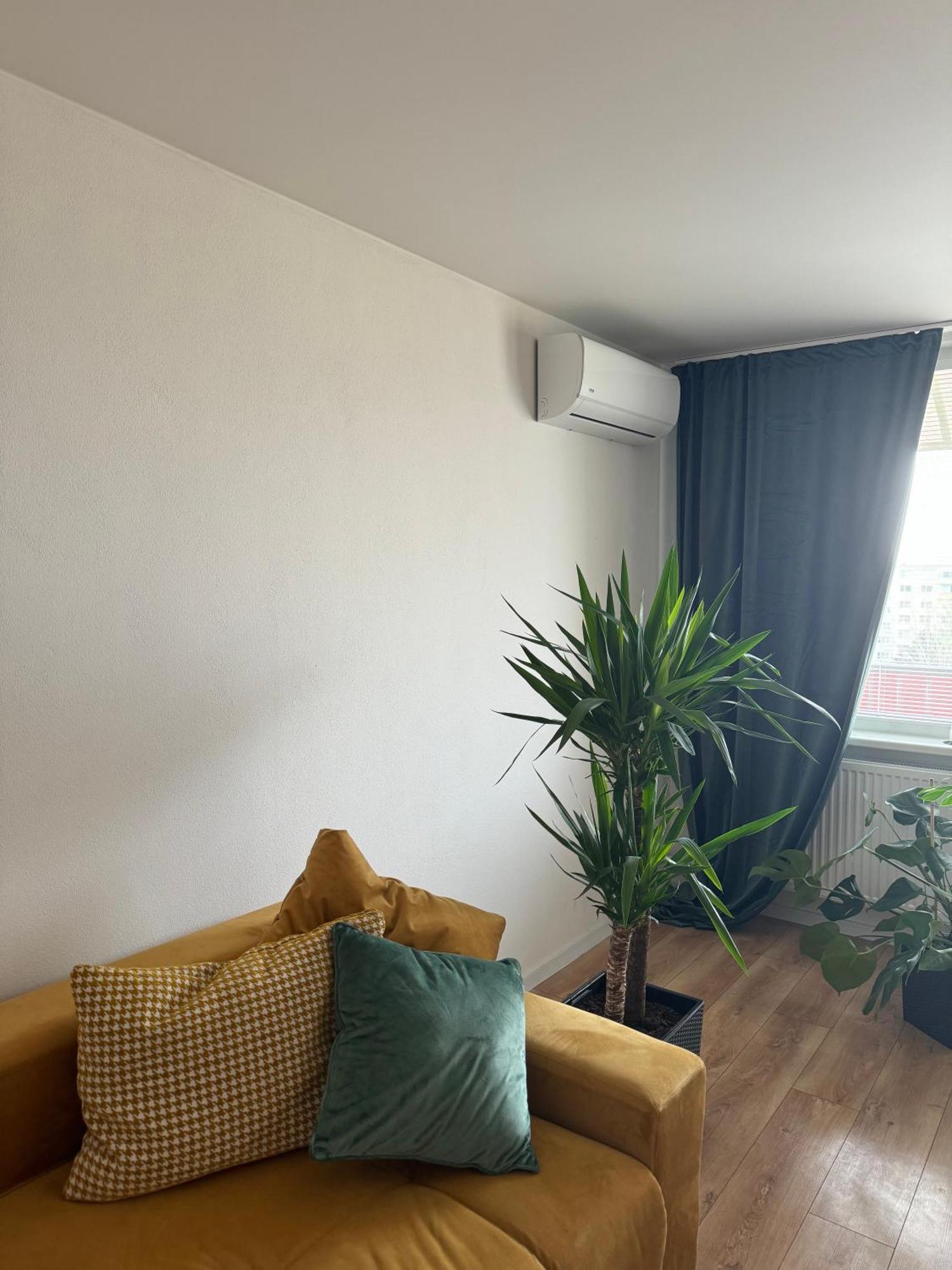 Modern Central Apartment 尼特拉 外观 照片